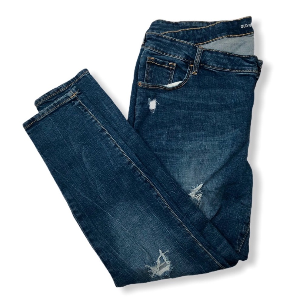 🌸HP🌸 EUC Old Navy Mid Rise Distressed Jeans
